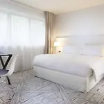 La Maison Champs Elysees Paris