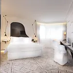 La Maison Champs Elysees