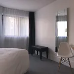 מלון La Maison Champs Elysees 5*