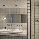 מלון La Maison Champs Elysees 5*