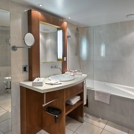 Hotell La Maison Champs Elysees Paris