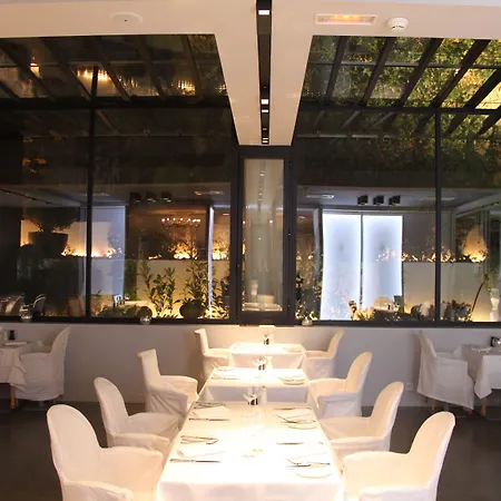 La Maison Champs Elysees מלון 5*