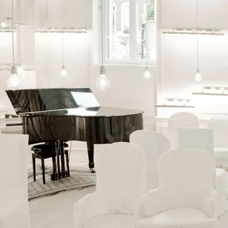 Hotell La Maison Champs Elysees