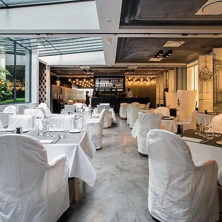 Hotell La Maison Champs Elysees