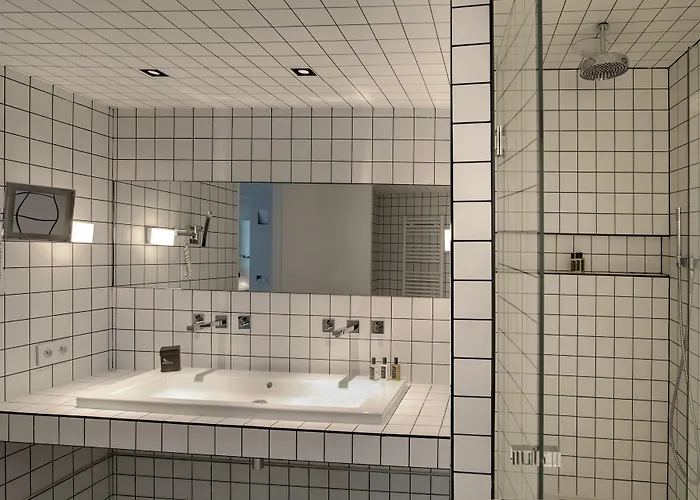 Hotel La Maison Champs Elysées 5*