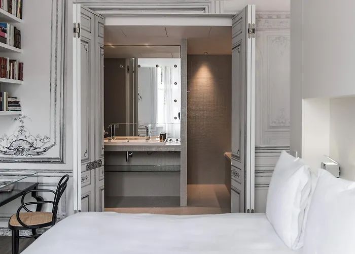 Hotel La Maison Champs Elysées Paris