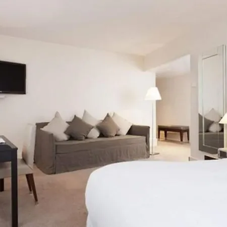 La Maison Champs Elysées Hotel