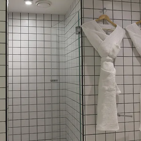 Hotel La Maison Champs Elysees
