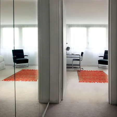 La Maison Champs Elysees