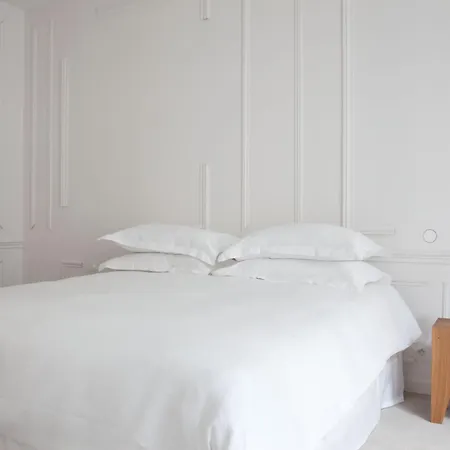 La Maison Champs Elysees Paris