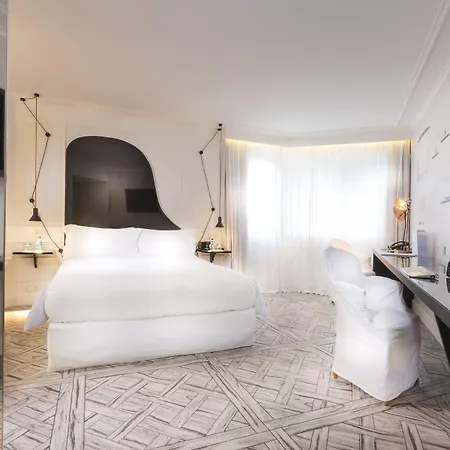 La Maison Champs Elysees