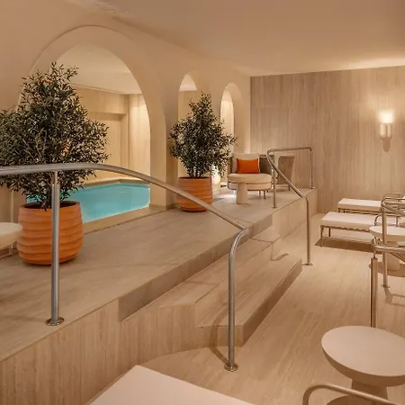 Hotel La Maison Champs Elysees