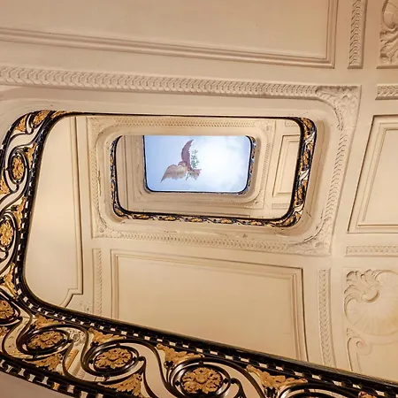 La Maison Champs Elysees Hotel