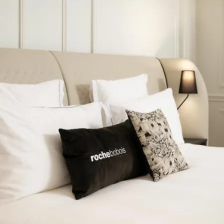 Hotel La Maison Champs Elysees Paris