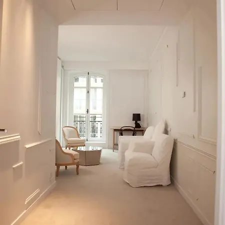 Hotel La Maison Champs Elysees Paris