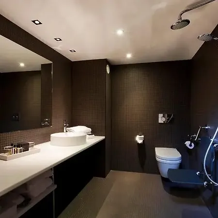 Hotel La Maison Champs Elysees Paris