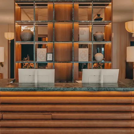 La Maison Champs Elysees 5*