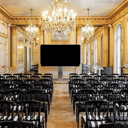 Hotel La Maison Champs Elysees Paris