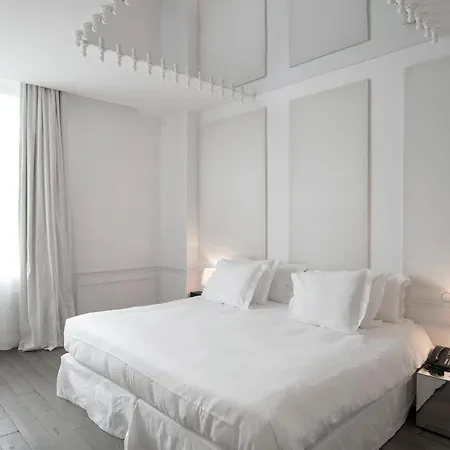 La Maison Champs Elysees Paris