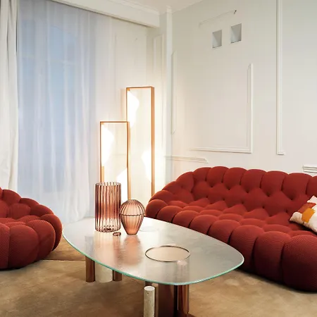 Hotel La Maison Champs Elysees Paris