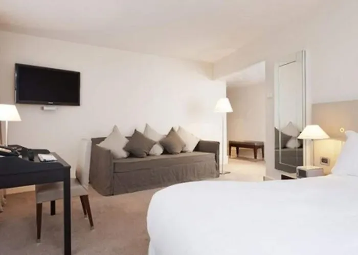 La Maison Champs Elysées Hotel