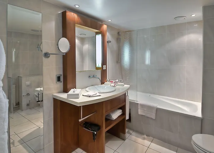 La Maison Champs Elysées 5* Paris