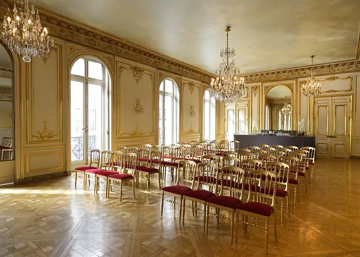 Hotel La Maison Champs Elysées 5*