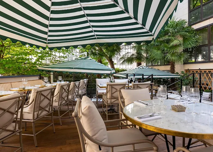 Hotel La Maison Champs Elysées Paris