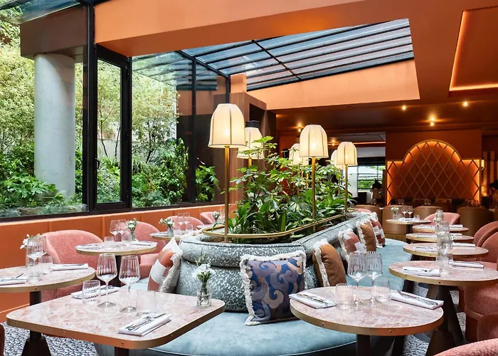 La Maison Champs Elysées Paris