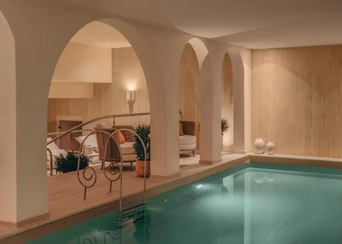 Hotel La Maison Champs Elysées 5*