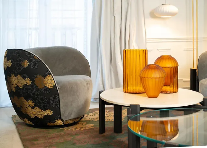 Hotel La Maison Champs Elysées 5*