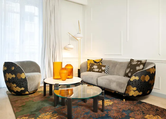 Hotel La Maison Champs Elysées Paris