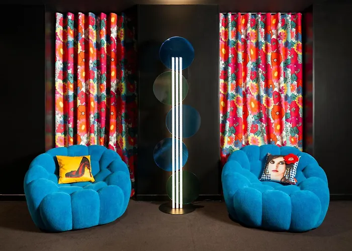 Hotel La Maison Champs Elysées