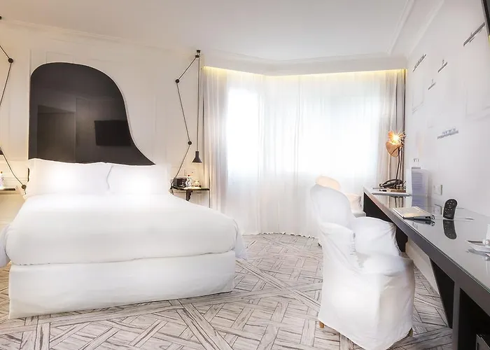 La Maison Champs Elysées 5* Paris