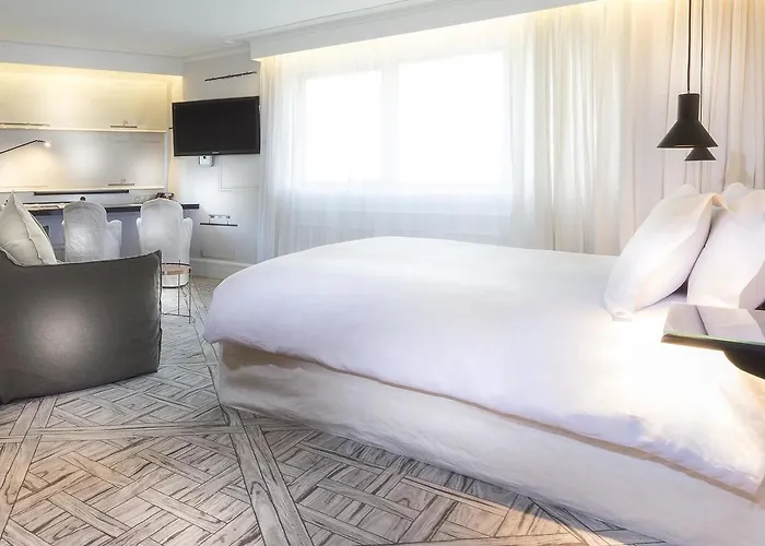 La Maison Champs Elysees Hotel