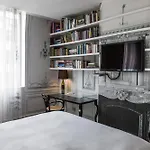La Maison Champs Elysees Hotel Paryż