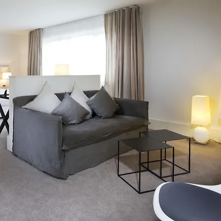 Szálloda La Maison Champs Elysees 5*