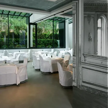 Szálloda La Maison Champs Elysees 5*