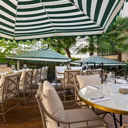 Hotel La Maison Champs Elysees Paříž