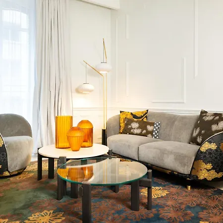 Hotel La Maison Champs Elysees Paris