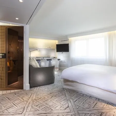 La Maison Champs Elysees 5*