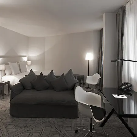 La Maison Champs Elysees Szálloda Párizs