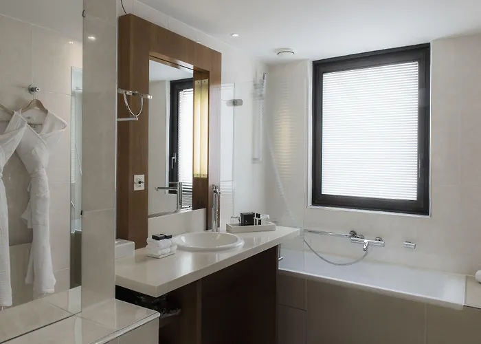 La Maison Champs Elysees Hotel 5*