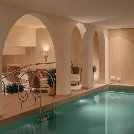 מלון La Maison Champs Elysees 5*