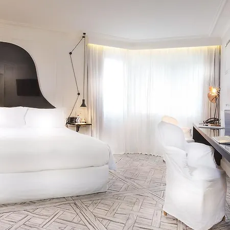 La Maison Champs Elysees 5* פריז