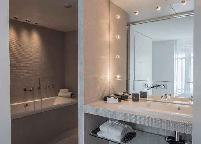 La Maison Champs Elysees מלון