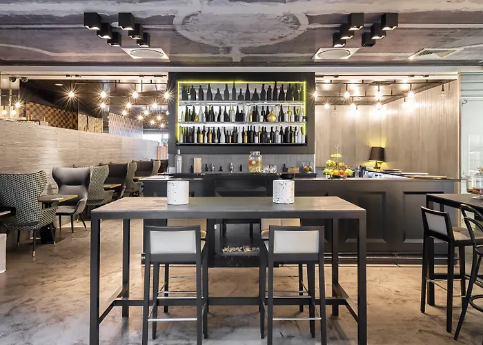 La Maison Champs Elysees