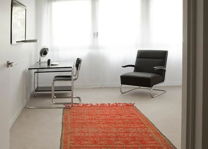 La Maison Champs Elysees מלון